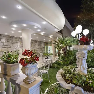 ariminum.riccione-hotels.org/