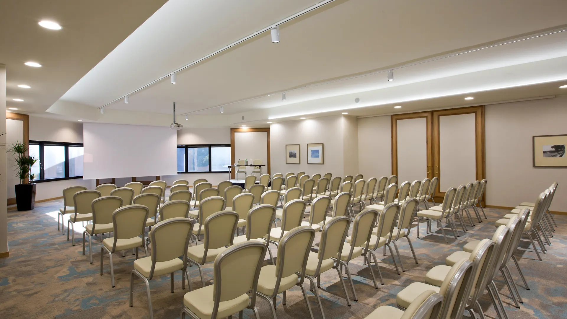 **** Hotel Starhotels President Genoa Italy